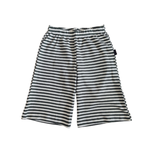 dryžuoti šortai iki keliu 7 8m.